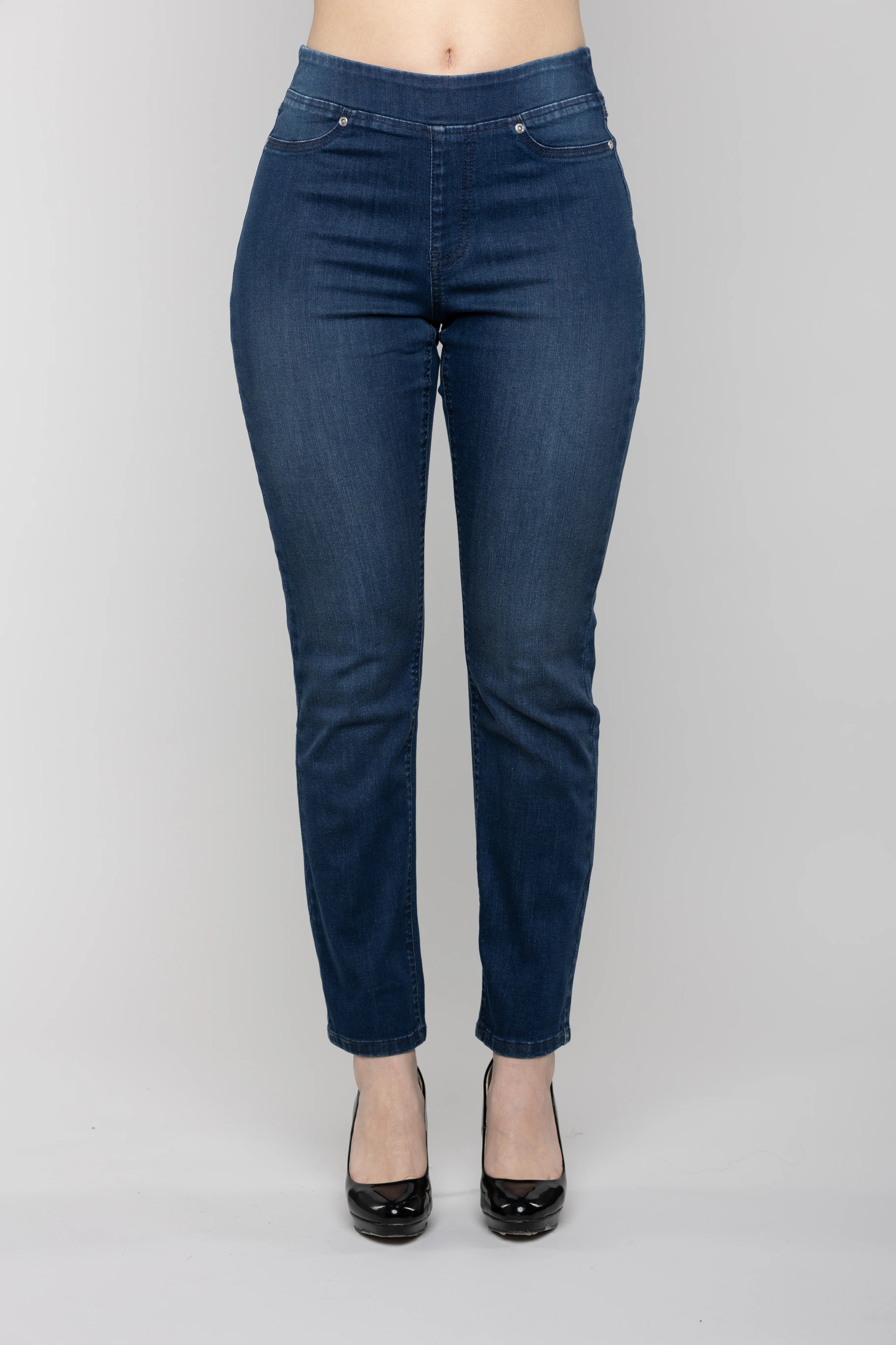 Fit Straight Leg Pull-On in Blue Black Wash